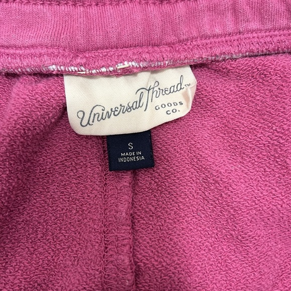 Universal Thread Pink Shorts - Picture 3 of 5